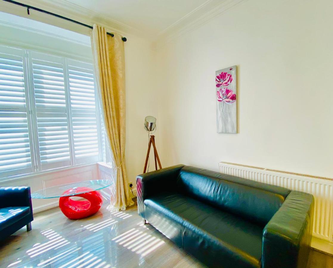 York City Center Apartments With Free Private Parking Bagian luar foto